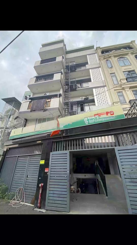 Bán tòa nhà căn hộ dịch vụ 300m² tại Dương Quảng Hàm, Gò Vấp - Đầu tư sinh lời 500 triệu/tháng!