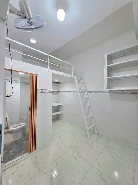 Căn hộ dịch vụ Tân Phú 91m² giá 12.6 tỷ - Dòng tiền khủng, hẻm xe tải!