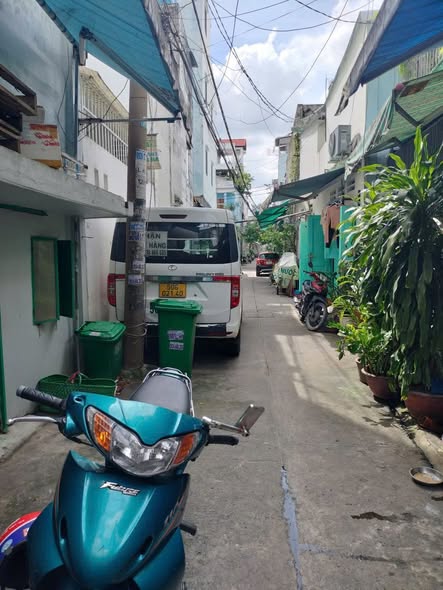 Nhà bán quận Bình Tân 43m² giá 4.57 tỷ - Khu dân cư an ninh, gần chợ