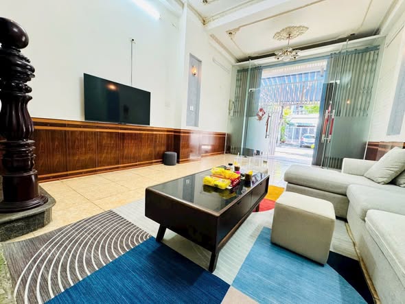 Nhà Hàn Thuyên, Hòa Cường 74m² giá 9.5 tỷ - Sát bệnh viện Vinmec, an ninh tốt!