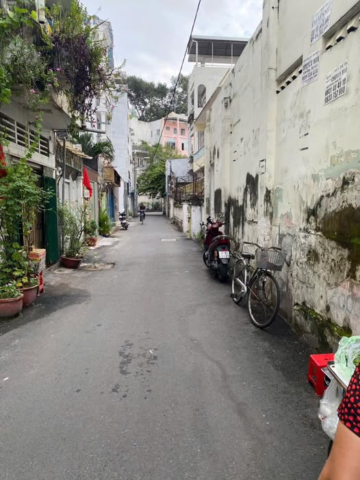 Nhà phố Võ Thị Sáu, Quận 1, 65m² giá 12.7 tỷ - Đầu tư sinh lời hấp dẫn!