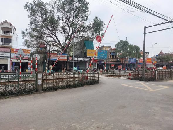 Nhà cho thuê mặt tiền Quốc lộ 1A, Thắng Lợi, 250m², giá 12.5 triệu/tháng - Lô góc 3 mặt tiền!