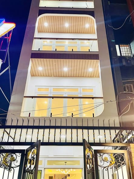 FrontHouse đường Phan Xích Long 80m² giá 15.5 tỷ - Nhà mới lung linh, giá tốt!