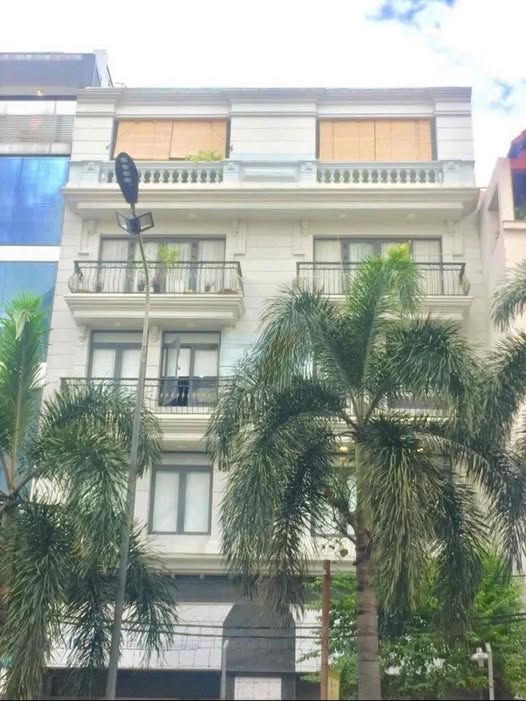 FrontHouse Nguyễn Cư Trinh Quận 1 136m² - Mặt tiền sầm uất, đầu tư sinh lời!