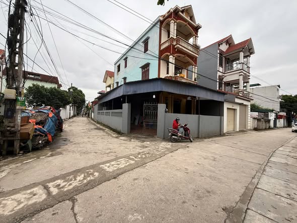 Đất đẹp tặng nhà 1 tầng tại Yên Vinh, Mê Linh - 101m² chỉ 5.252 tỷ!