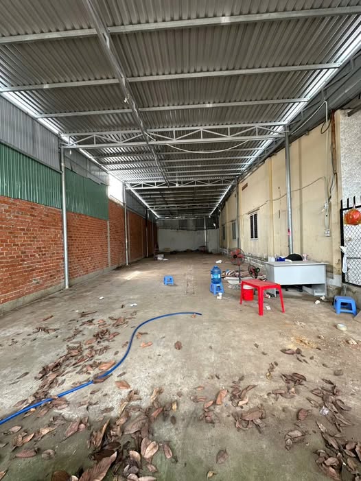 Kho cho thuê đường Nguyễn Hữu Cảnh, Thủ Dầu Một 180m² giá 9 triệu - Vị trí trung tâm thuận lợi!