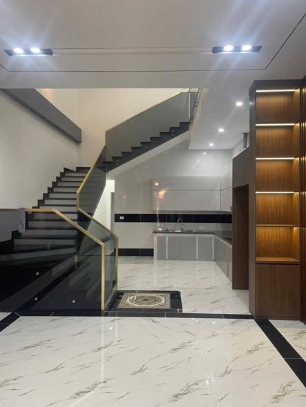 Nhà 3 Tầng Đẹp Mới Xây Trên Đường Phùng Chí Kiên, Lào Cai - Giá 4.3 Tỷ - Gần Siêu Thị Go!