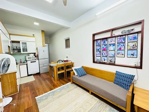 Căn hộ tập thể Phụ Tùng Trung Liệt 110m² giá 6.7 tỷ - Sổ đỏ chính chủ, ô tô đỗ tận nơi!