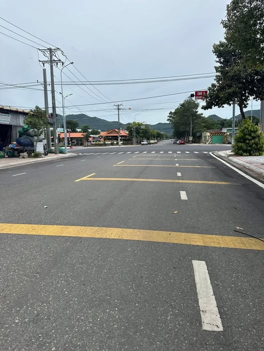 Nhà mặt tiền đường Lê Duẩn Long Hải 60m² giá 2 tỷ - Kinh doanh thuận lợi!