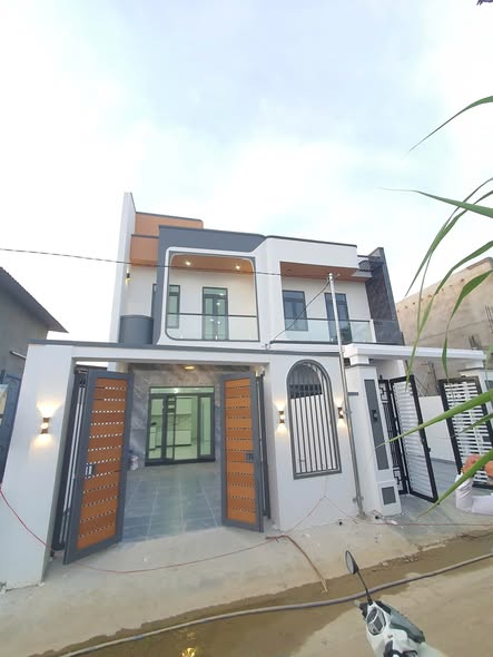 Nhà 2 tầng Diên Sơn, Diên Khánh 130m² giá 1.85 tỷ - Thiết kế hiện đại, sân để ô tô