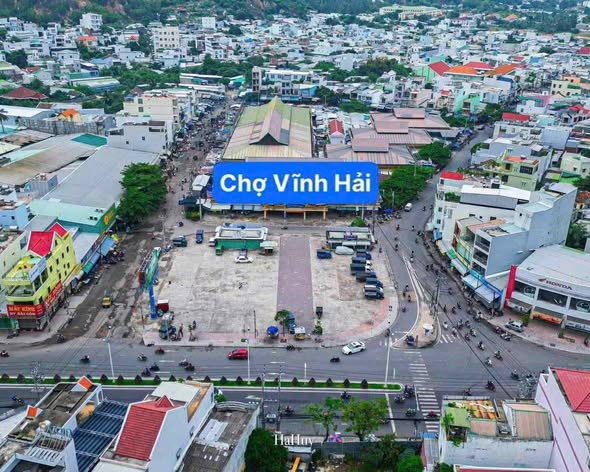 Nhà cấp 4 đường Dương Văn Nga, phường Vĩnh Hải, Nha Trang 64m² giá 2 tỷ - Khu dân cư đông đúc, gần biển!