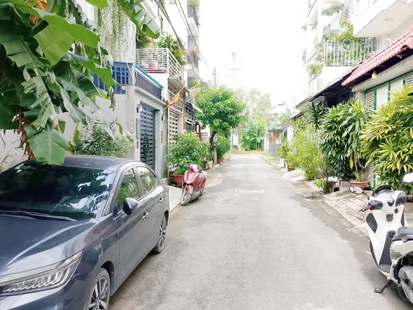 Nhà phố Long Trường Quận 9, diện tích 85m², giá 4.95 tỷ - Đẳng cấp sống hiện đại!