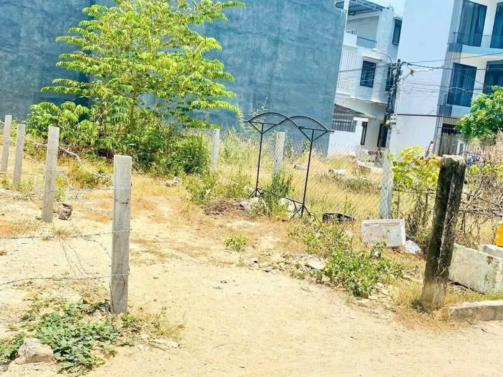 Đất nền hướng Tây 85m² tại Hẻm 44 Nguyễn Thụy - Giá chỉ 1.38 tỷ!