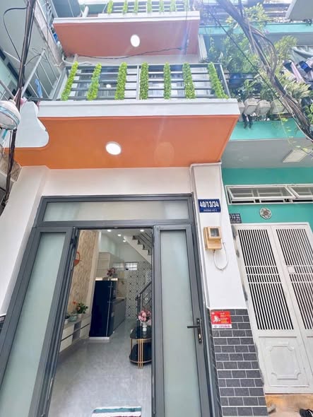 Nhà đẹp Gò Vấp 24m² giá 3.2 tỷ - Gần chợ Hoà Bình, sẵn sàng vào ở!