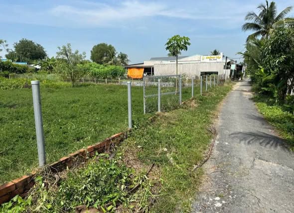 Đất thổ cư Tân Trụ 195m² giá 739 triệu - Sát trung tâm đông dân!