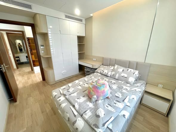 Căn hộ 3 phòng ngủ cho thuê tại CT1 RiverSide Luxury Nha Trang - Giá 18 triệu/tháng, tiện nghi đầy đủ!