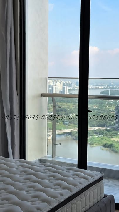 Căn hộ 3PN Vinhomes Golden River 118m² giá 11-14 tỷ - Full nội thất mới 100%!