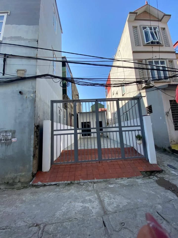 Nhà cấp 4 Đông Mỹ 100m² giá 7 tỷ - Ô tô đỗ cửa, thương lượng chính chủ!