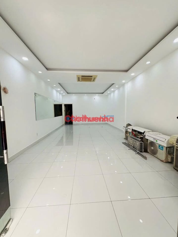 Cho thuê nhà mặt tiền Đặng Văn Ngữ, Phú Nhuận 362m² - Nhà mới đẹp, diện tích lớn!