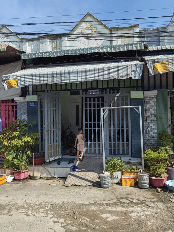 Nhà riêng Tân Hiệp 60m² giá 8xx triệu - Đường thông thoáng, xây kiên cố!