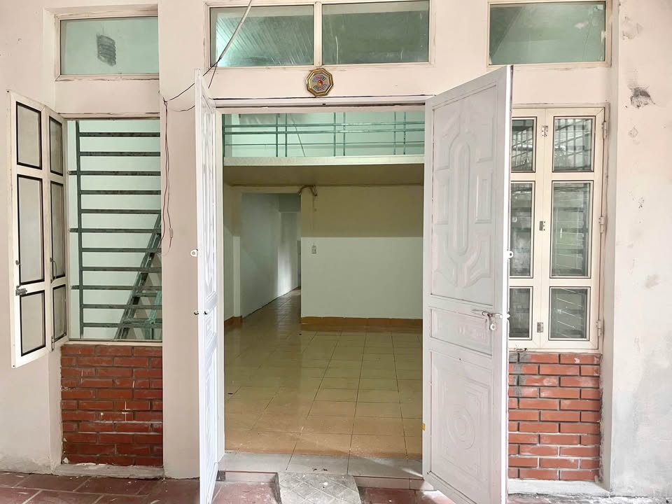 Nhà gác xép phường Đông Sơn, Thanh Hóa, 62.8m² - Vị trí trung tâm, giá chỉ 1.8 tỷ!