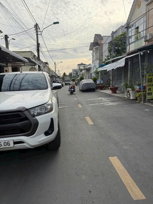 Nhà 2 tầng khu Dân Cư Hạnh Phúc, Vĩnh Long 90m² giá 2.8 tỷ - Đầu tư sinh lời ngay!