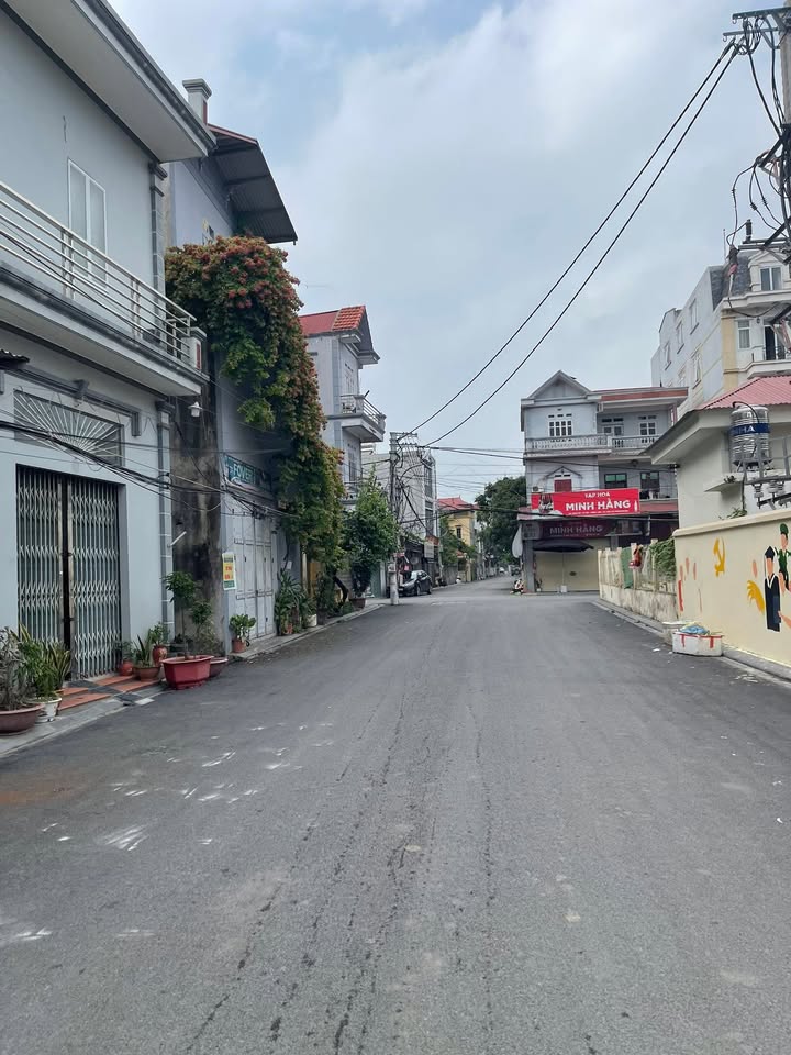 Đất nền Uy Nỗ Đông Anh 200m² giá 70 triệu/m - Sổ đỏ chính chủ, bán gấp trong tuần!