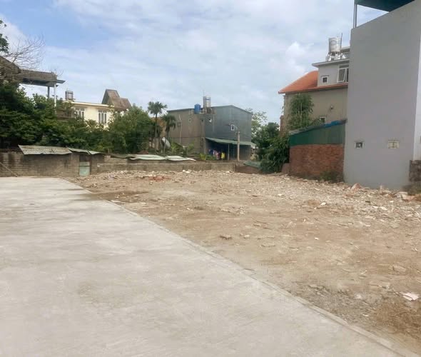 Đất độc lập 63.4m² tại Cẩm Phả giá chỉ 700 triệu - Cơ hội đầu tư tuyệt vời!
