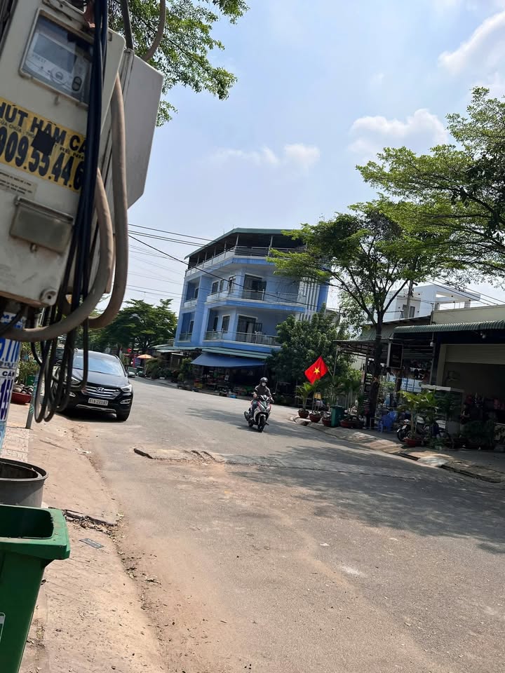 Nhà cấp 4 gác lửng mặt tiền đường Khánh Bình 100m² giá 3.9 tỷ - Sổ hồng chính chủ!