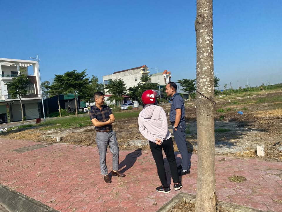 Đất nền Khu ĐT Chợ Nứa Tân An 76m² - Sổ đỏ chính chủ, vị trí đắc địa!