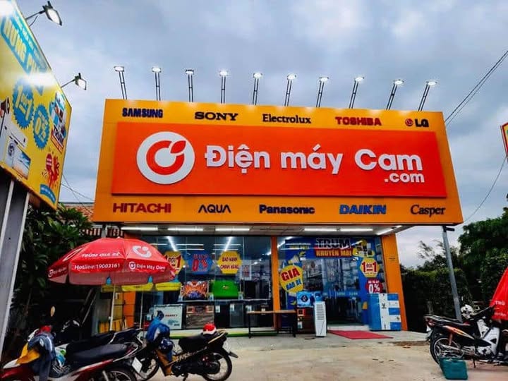 Cho thuê nhà mặt tiền đường 30 Tháng 4, Ninh Kiều, 800m² - Vị trí đẹp, thích hợp showroom!