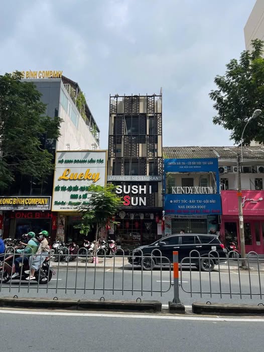 Nhà mặt tiền Nguyễn Cư Trinh, Quận 1, 59m² giá 45 tỷ - Đầu tư sinh lời tuyệt vời!
