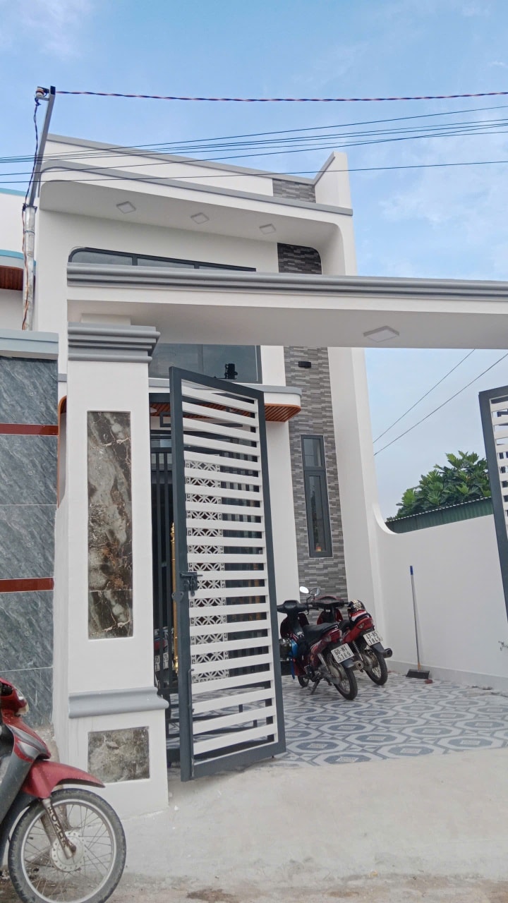 Nhà gốc 2 mặt tiền Trảng Dài, 105m² giá 2.75 tỷ - Sổ đỏ chính chủ