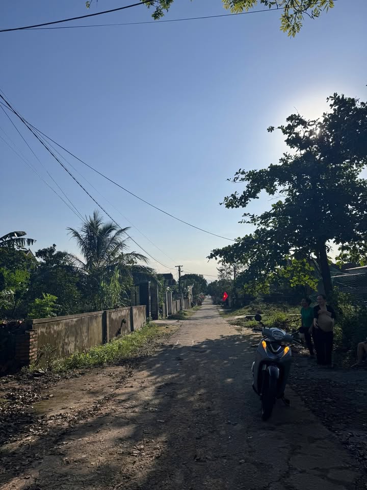 Đất nền Khu phố 6 Nam Hồng 220m² - Sổ đỏ chính chủ, giá thỏa thuận!