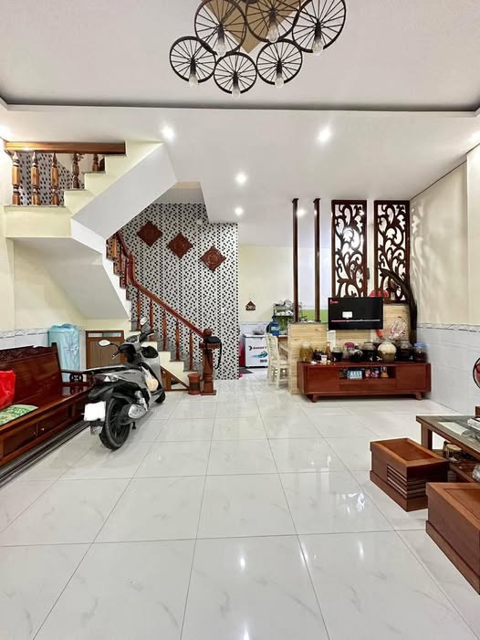 Nhà 1 mê hẻm cạn đường Thành Thái, 40m² giá 2.1 tỷ - Sổ hồng chính chủ!