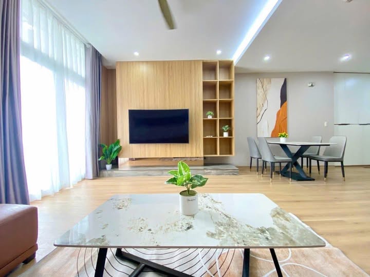 Căn hộ FLC Quang Trung 80m² giá 5.1 tỷ - Nội thất cao cấp, vị trí thuận lợi!