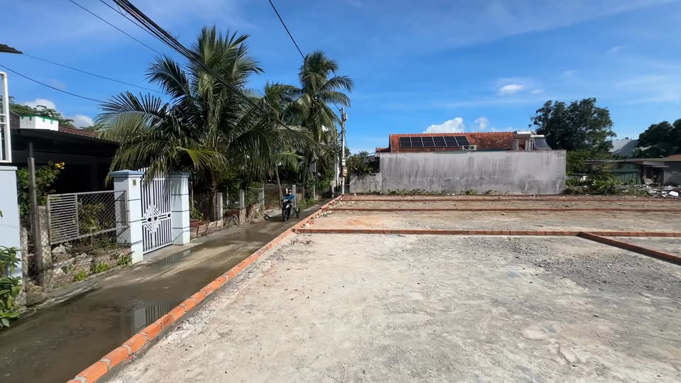 Đất nền mặt tiền đường Núi Cấm, Vĩnh Thái, Nha Trang 100.5m² - Giá chỉ 3.5 tỷ!