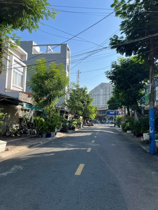 Bán đất Phước Bình 97m² giá 8 tỷ - Vị trí đắc địa gần đường Đỗ Xuân Hợp