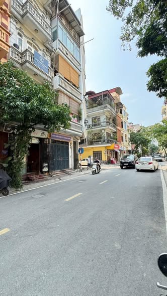 FrontHouse Trần Cung 157m² giá 48.5 tỷ - Kinh doanh đỉnh cao!