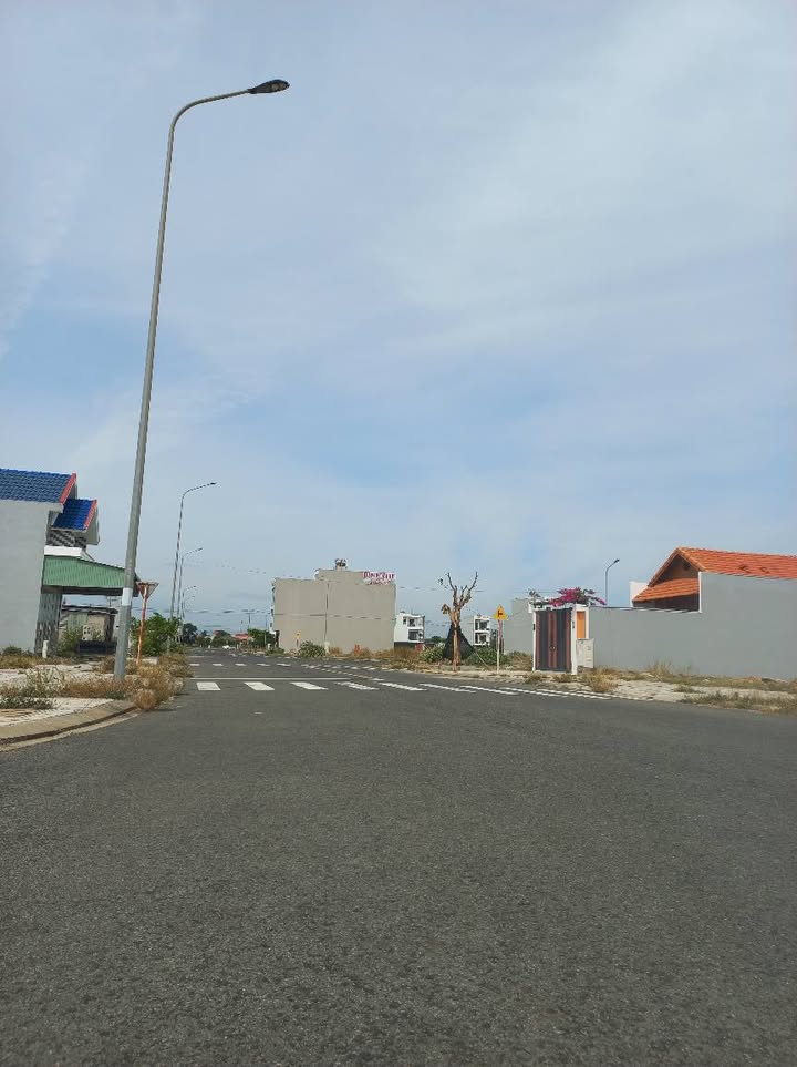 Đất nền khu LK Phú Đông, Tuy Hòa, Phú Yên 105m² giá 2.3 tỷ - Đầu tư sinh lời ngay!