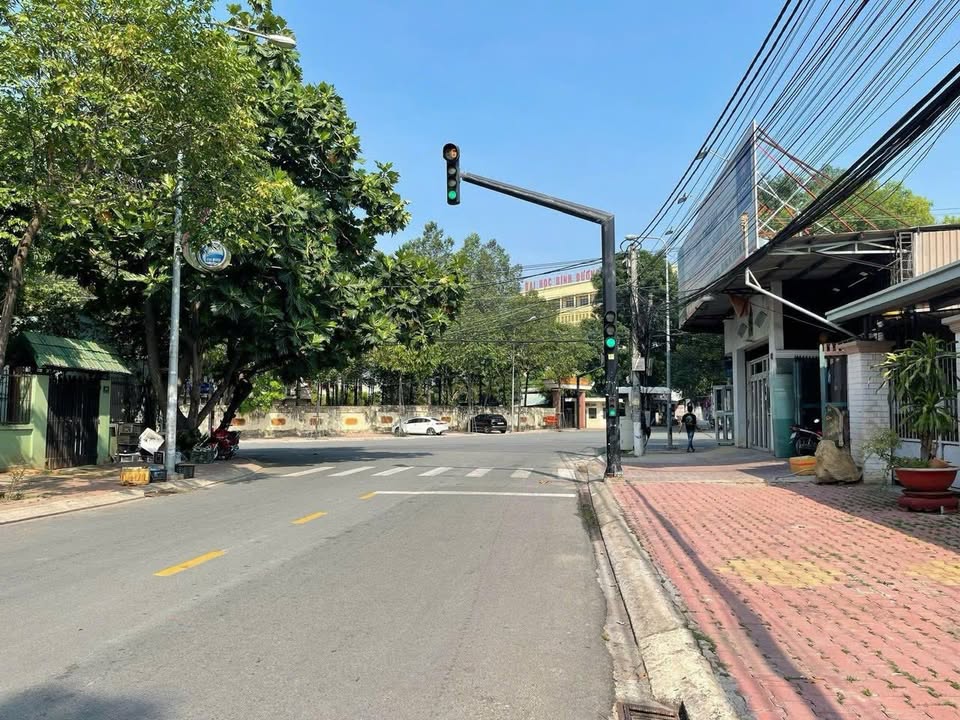 Nhà phố Phú Lợi Thủ Dầu Một 72m² giá 3.1 tỷ - Ô tô vào tận nơi!