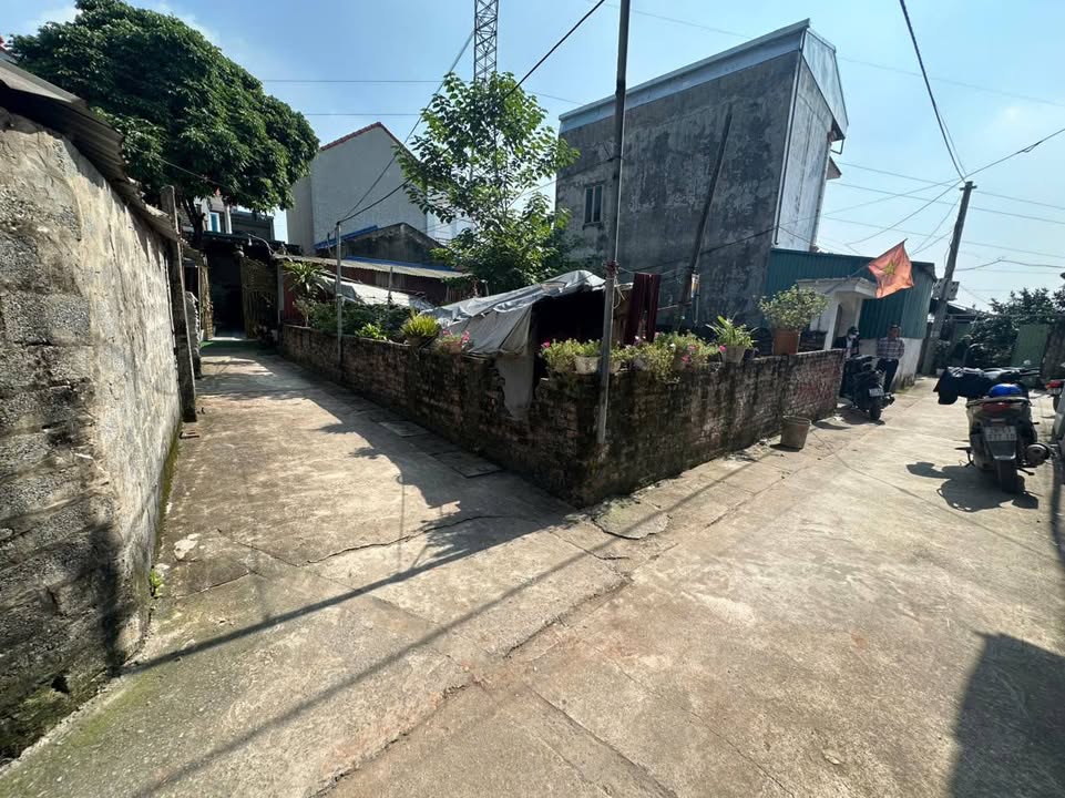 Đất thổ cư Chúc Sơn 47,2m² giá 2 tỷ - Vị trí trung tâm, đầu tư sinh lời!