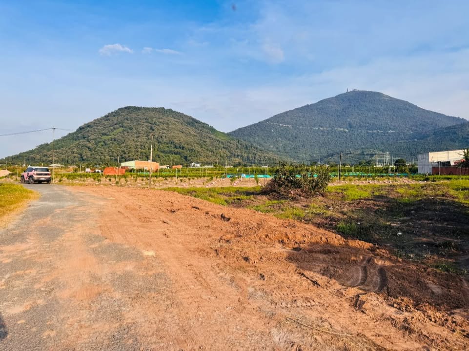 Đất ở đô thị Thạnh Trung, Tây Ninh 125m² giá 329 triệu - View núi tuyệt đẹp!
