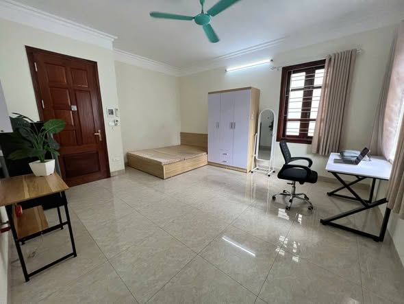 Phòng studio cho thuê tại Pháo Đài Láng 28m² giá 5.5 triệu - An ninh tốt, thoáng mát!