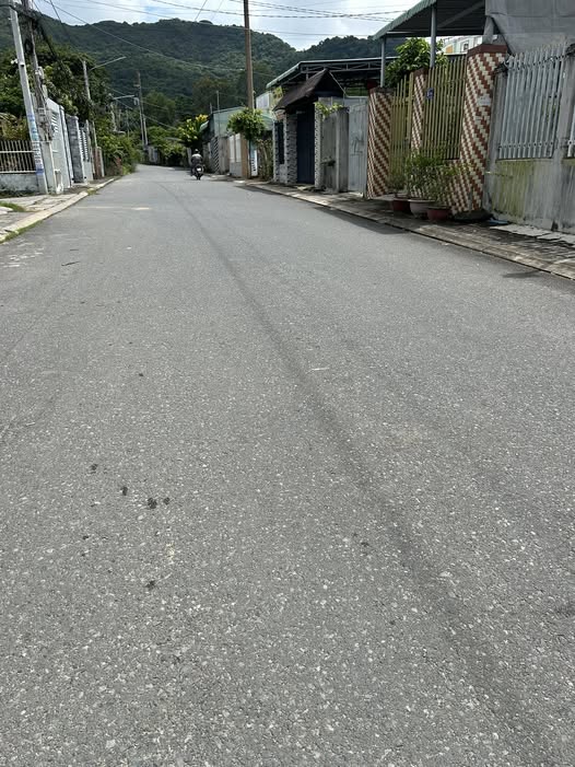 Đất liền kề Đường Nhựa, Long Điền 140m² giá 2.3 tỷ - Cơ hội đầu tư hấp dẫn!