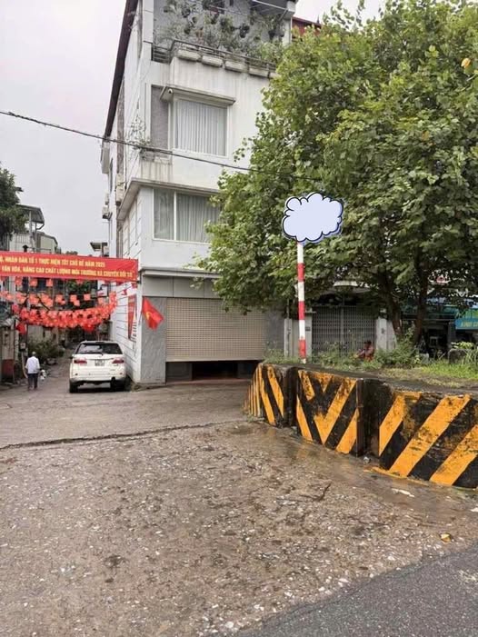 Nhà 4 tầng tại Ngọc Thủy, Long Biên 40m² giá 4 tỷ - Ô tô đỗ cổng, dân xây chắc chắn!