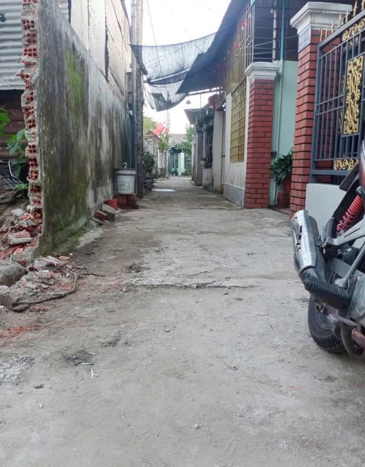 Đất hẻm 08 Nguyễn Thụy, Quảng Ngãi 99m² giá 800 triệu - Vị trí gần chợ thuận lợi!
