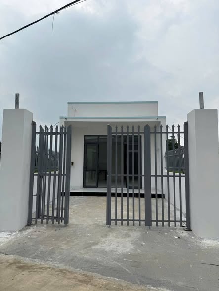 Nhà mới xây Ấp 7 Sông Trầu, Trảng Bom 126m² giá 1.09 tỷ - Full thổ cư, tiện ích xung quanh!