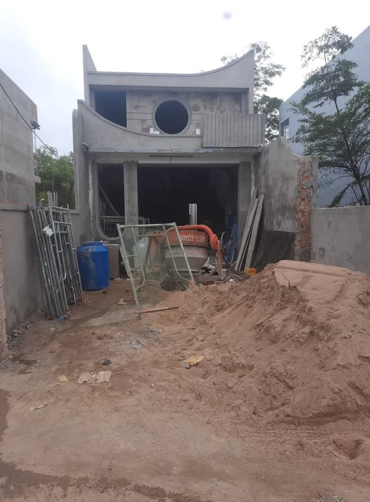 Nhà riêng Đà Nẵng 140m² giá 4 tỷ - Ô tô quay đầu, sẵn sàng vào ở!