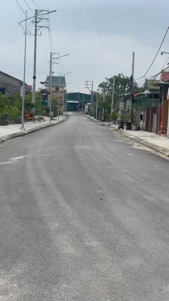 Đất mặt đường Chính Hữu, Hồng Lĩnh 136m² giá 1.9 tỷ - Lô góc hai mặt tiền kinh doanh tốt!